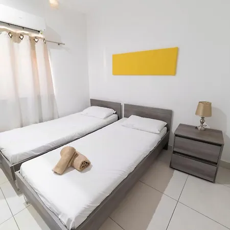 Apartament Tonis *